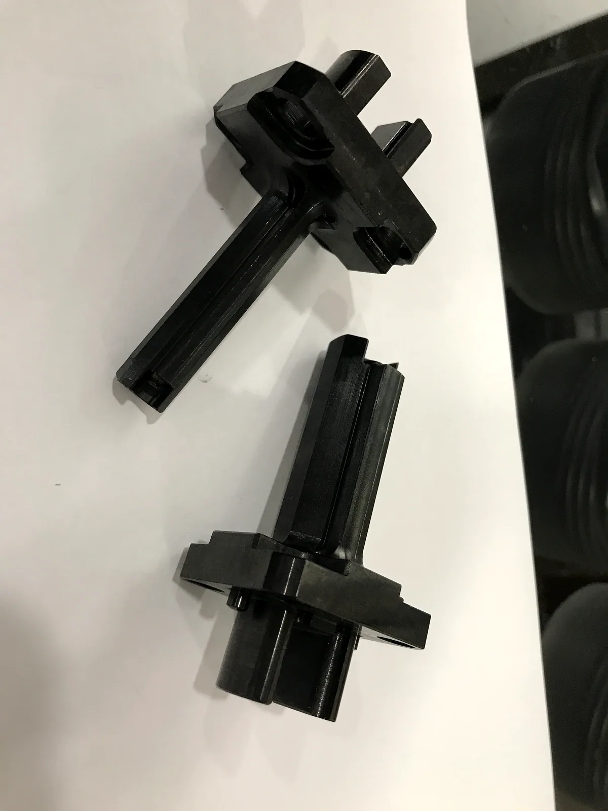 Parts with internal keyways produced by a Mongtec broaching unit