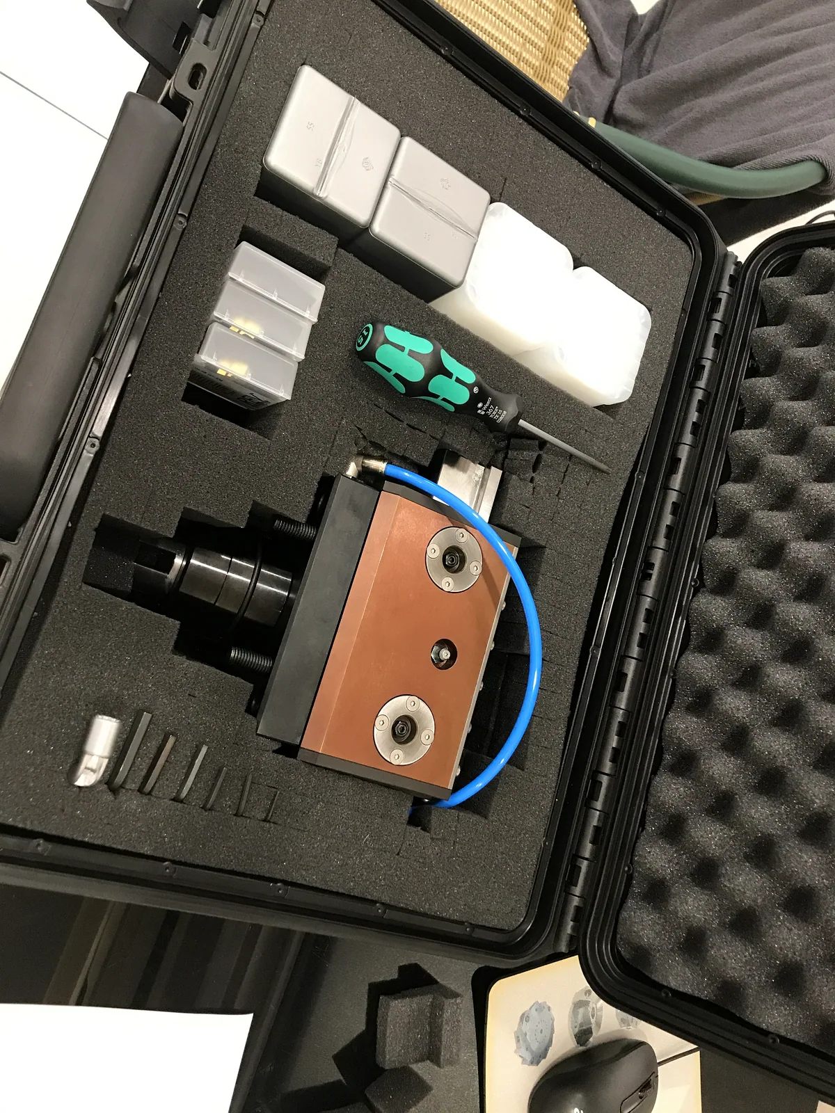 Mongtec broaching unit and accessories in its transport case